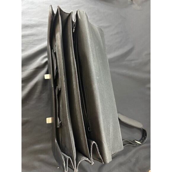 Leeds Black Leather Messenger Bag with Strap - Picture 10 of 15